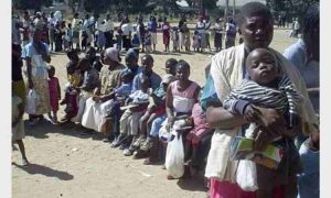 Après la mort de 80 enfants, le Zimbabwe attribue l'augmentation de la rougeole aux congrégations religieuses