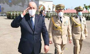 Le problème des fantômes et du peuple chez les généraux d'Algérie