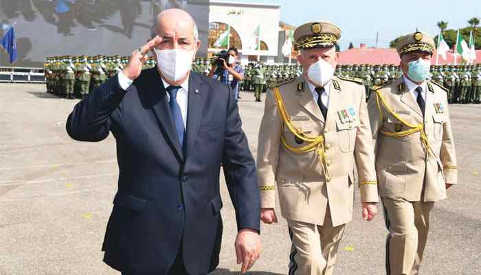 Le problème des fantômes et du peuple chez les généraux d'Algérie