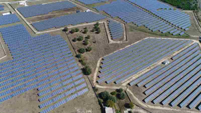 La BCE a délivré des licences de production et d'exportation pour un projet de centrale solaire photovoltaïque de 25 MW