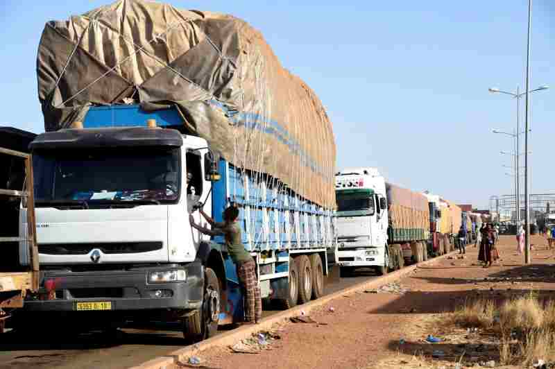 Burkina Faso : Au moins 35 civils tués dans l'explosion d'un engin explosif au passage d'un convoi de ravitaillement