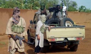 Le gouverneur militaire du Burkina Faso salue les pourparlers avec les militants