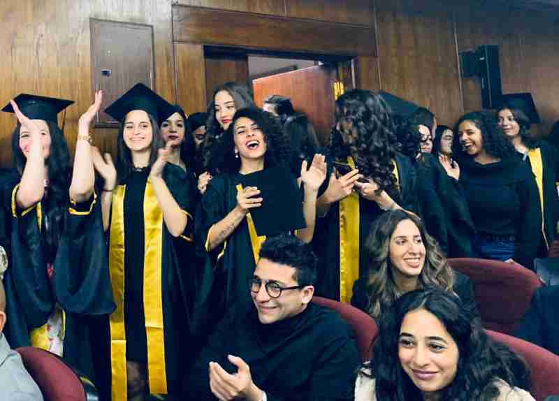 Une société inconnue complote une fraude visant des étudiants en médias du Caire lors de leur cérémonie de remise des diplômes
