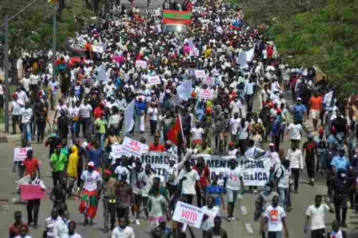 Des milliers de personnes ont manifesté dans la capitale angolaise pour protester contre les résultats des élections