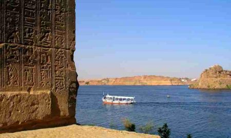 Retrait des flotteurs du Nil...la fin de l'histoire des espions et l'effacement d'un patrimoine architectural