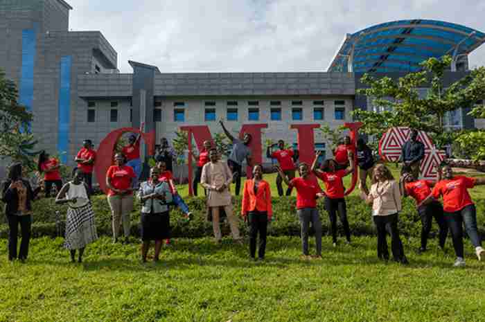 L'Université Carnegie Mellon et la Mastercard Foundation s'associent pour stimuler la transformation numérique menée par les jeunes en Afrique