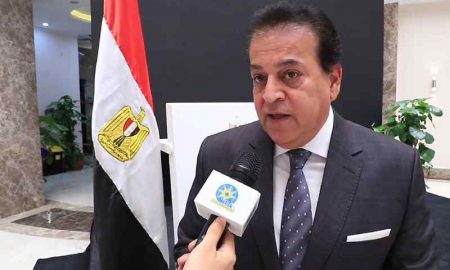 Lors d'un colloque sur le contrôle des naissances, le ministre égyptien de la Santé réprimande une femme pour avoir trop d'enfants