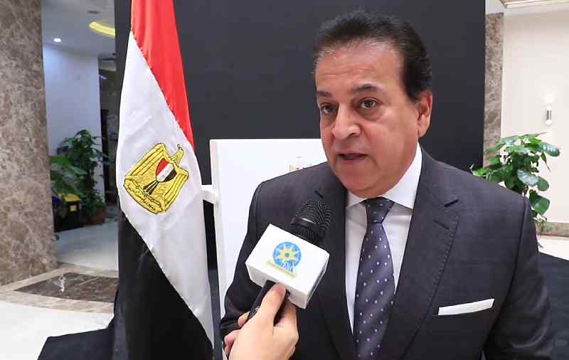 Lors d'un colloque sur le contrôle des naissances, le ministre égyptien de la Santé réprimande une femme pour avoir trop d'enfants