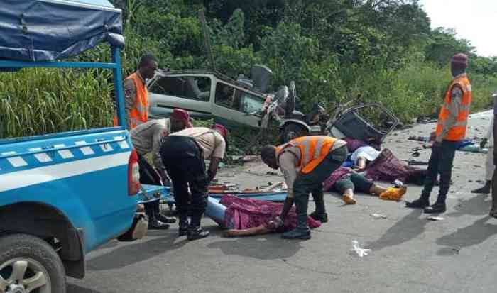 9 morts et 10 blessés dans un accident au Nigeria