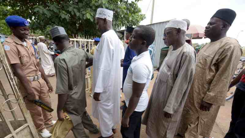 Des hommes armés kidnappent des dizaines de fidèles dans une mosquée du nord-ouest du Nigeria