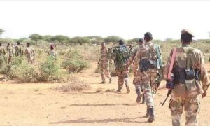 Armée somalienne : un chef éminent de la milice Al-Shabaab a été tué dans la région de Moubarak
