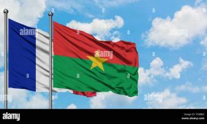 La France forme une "cellule de crise" pour suivre les développements au Burkina Faso