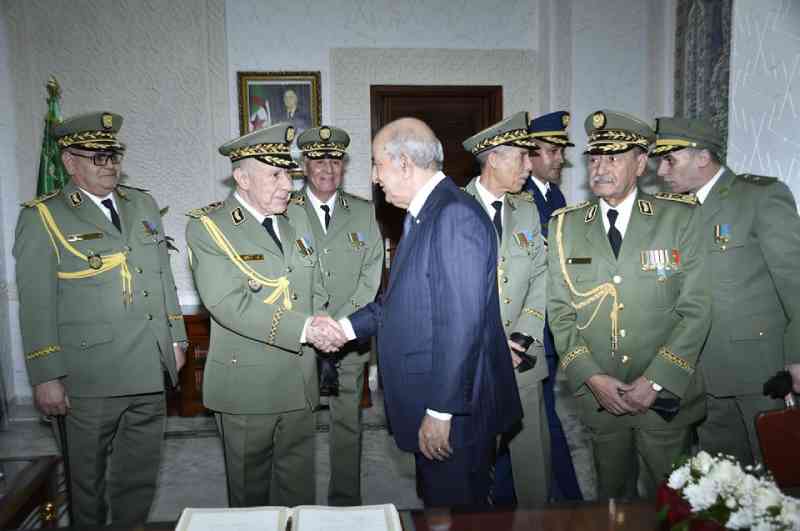 Les généraux algériens répètent la même astuce pour traquer les opposants