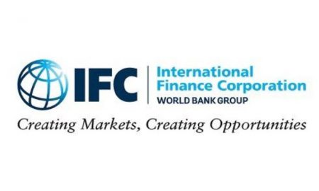 IFC s'associe à Nespresso pour soutenir les producteurs de café en Ouganda et au Zimbabwe