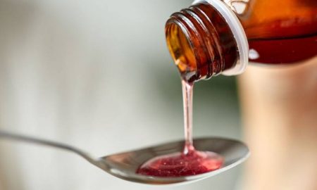 Un sirop contre la toux produit en Inde cause la mort de 66 enfants en Gambie