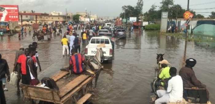 Un météorologue nigérian met en garde contre un "pic" d'inondations