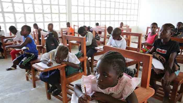 Les élèves ougandais restent à l'écart des écoles suite à l’épidémie d'Ebola