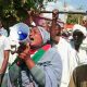 Des Soudanais dans les rues de Khartoum protestent contre le maintien du régime militaire