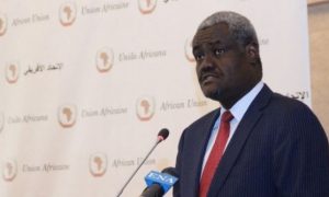 Le chef de l'UA appelle l'Éthiopie à une trêve et à des pourparlers de paix