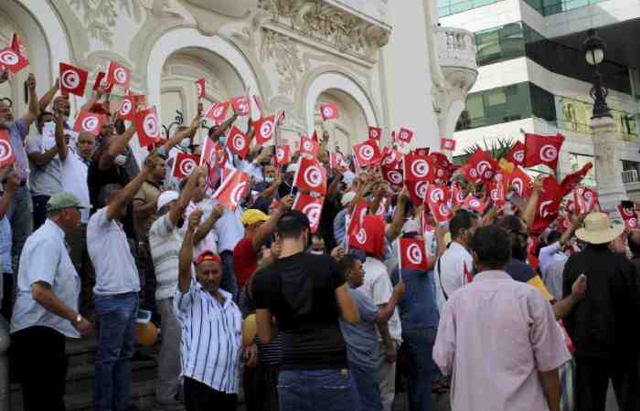 La crise politique va s'approfondir...Ennahda tunisien renouvelle son boycott des prochaines élections