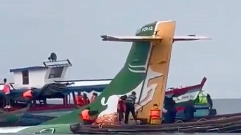 La tempête et de fortes pluies ont causé l'accident…Recherche de survivants de l'accident d'avion tanzanien sur le lac Victoria
