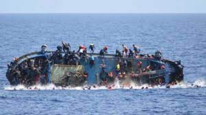 Une marche en colère exigeant la révélation du sort de 12 Tunisiens disparus qui se trouvaient à bord d’un bateau en perdition