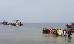 Le bilan de l'accident d'avion dans le lac Victoria en Tanzanie s'élève à près de 20 morts