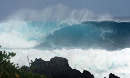 Trois nageurs tués par une vague massive sur une plage d'Afrique du Sud