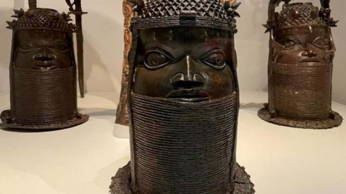 L'Allemagne livre 20 objets en bronze pillés au Nigeria