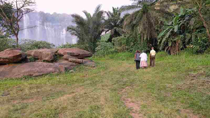 Quatre siècles après que leurs ancêtres ont été réduits en esclavage, des Américains ont entrepris un voyage à travers l'Angola pour explorer le passé