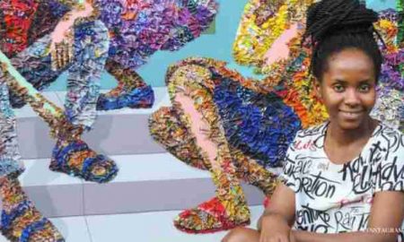 À partir de chaussures en plastique, un artiste nigérian recycle les déchets en peignant des peintures murales