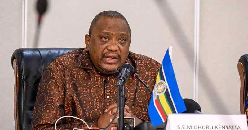 Uhuru Kenyatta promet de financer le désarmement des rebelles en RDC