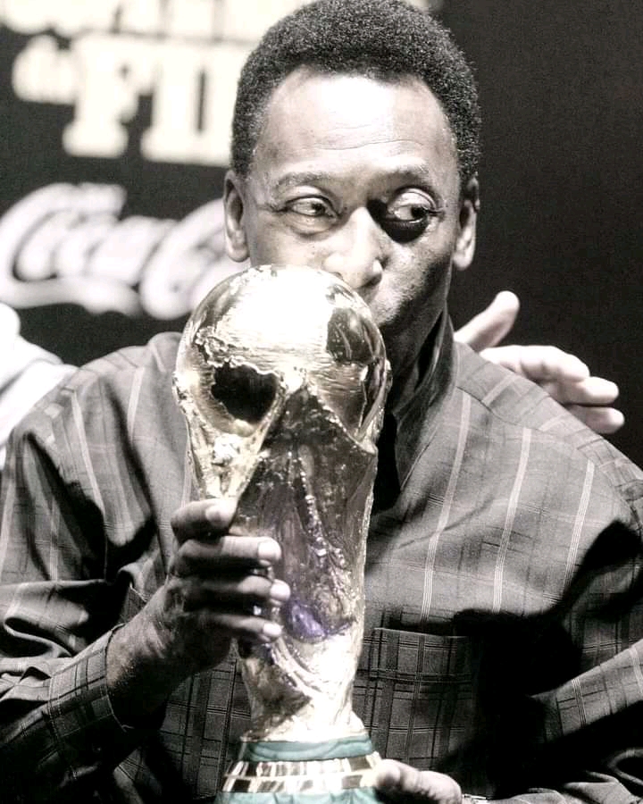 La légende du football brésilien Pelé est décédée
