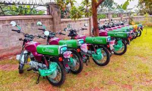 La FMO finance le financement de motos au Kenya et en Ouganda