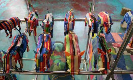 Ghana : Transformer les déchets vestimentaires en œuvres d'art