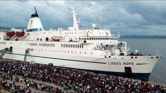 "Logos Hope"...La plus grande bibliothèque flottante du monde accoste à Port-Saïd et ouvre ses portes à tous