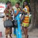 Des "anges" fouettent des filles en République démocratique du Congo pour des vêtements courts