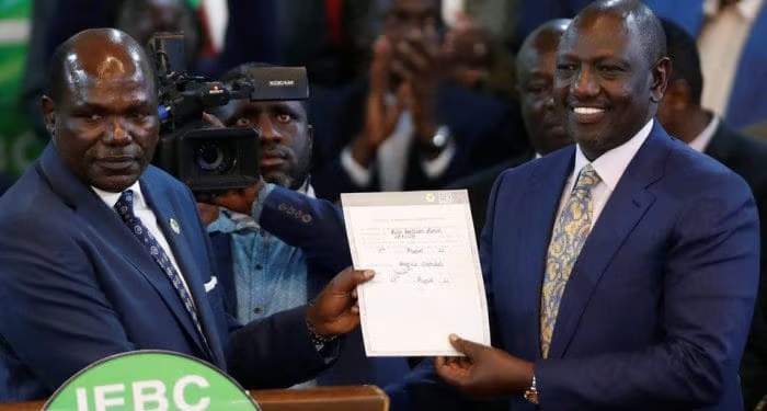 Le chef de l'opposition kenyane refuse de reconnaître la présidence de William Ruto