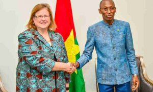 Le Burkina Faso demande des armes au Canada pour soutenir la lutte contre le terrorisme