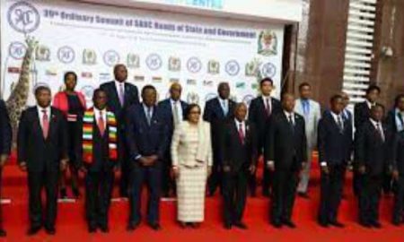 Les dirigeants de la SADC discutent lors d'une réunion extraordinaire des crises de la région