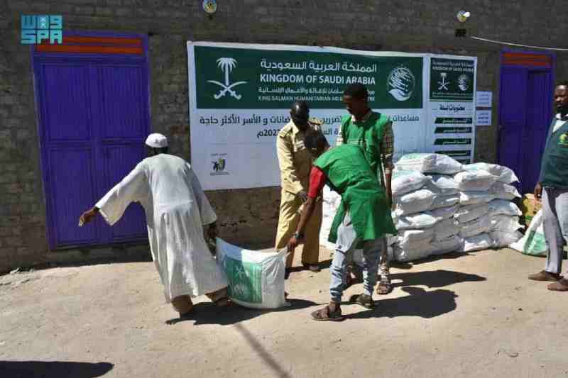 Salman Relief Center distribue des paniers alimentaires aux personnes nécessiteuses au Niger