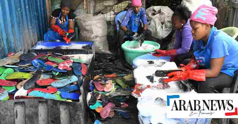 Chaque année, l'Union européenne se débarrasse de millions de vêtements en plastique nocifs et les envoie dans les pays Africains