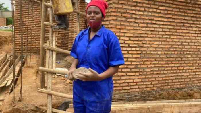 Les femmes changent le stéréotype du secteur de la construction "brute" en Afrique de l'Est