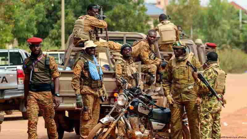 Accusation de l'armée burkinabé et ses partisans d'avoir commis un massacre de civils