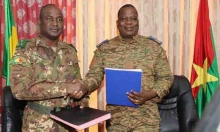 Le Burkina Faso et le Mali conviennent d'activer le "partenariat opérationnel" entre leurs armées