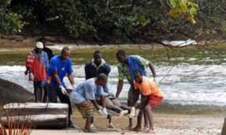 Deux morts et 28 disparus après le naufrage d'un petit ferry au Gabon