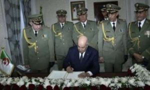 Algérie : Les généraux préparent un remplaçant de Tebboune