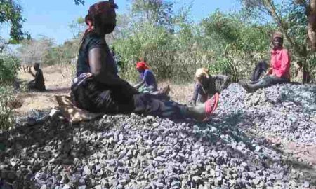 Kenya : Les femmes rurales ont recours à un travail épuisant alors que la sécheresse aggrave l'insécurité alimentaire