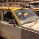Les taxis jaunes traditionnels de Khartoum peinent à survivre