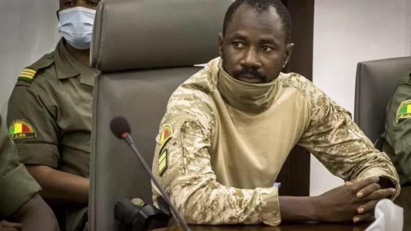 Le conseil militaire au Mali reporte le référendum nécessaire à la transition démocratique